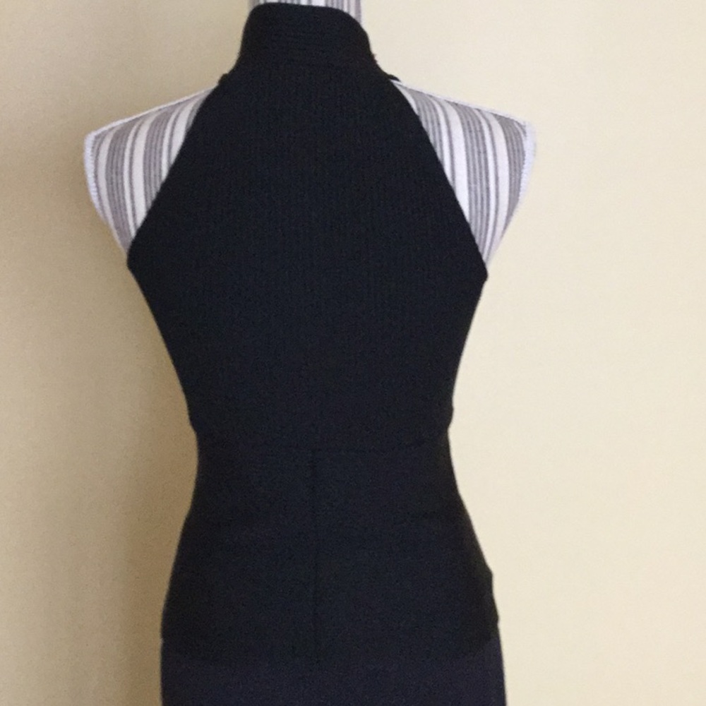 Sleeveless Top - Picture 2 of 2